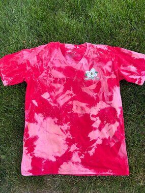 Adult Large Fairfield University Random Bleach Dye Short Sleeve Shirt